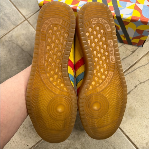 Adidas END Collab - Picture 4 of 6